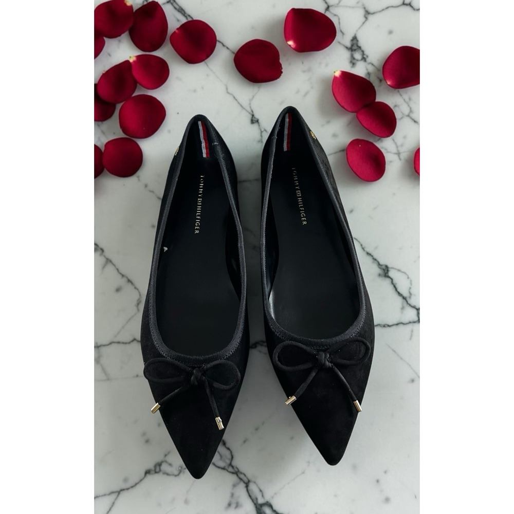 Tommy Hilfiger Kimio Black Flats Sz 11 M Suede Pointed Toe Shoes Bow Detail New - Picture 2 of 6